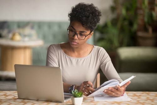 woman on laptop